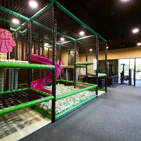 Park Premium Basen & Sauna מלון דירות